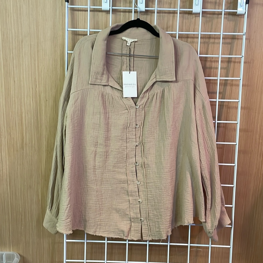 Promesa 100% cotton long sleeve button down. Light and airy.